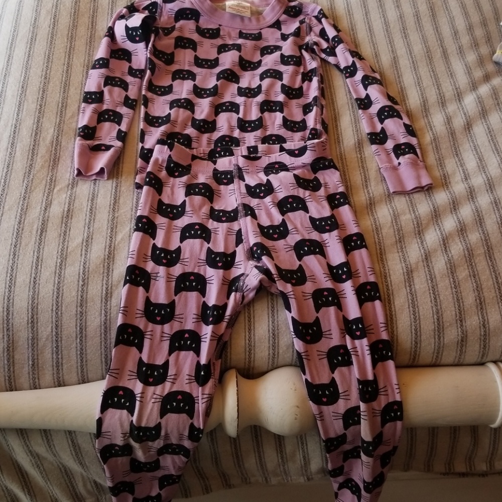 Hanna andersson girls jammies.